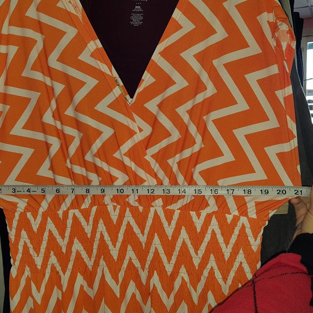 Dress - Picture 2 of 3